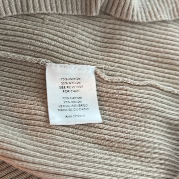 Joseph A brand sweater - Picture 8 of 8